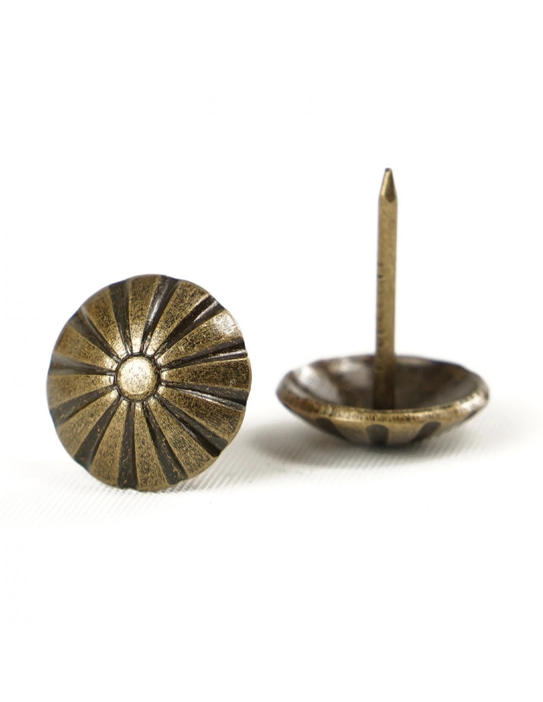 Гвоздь декоративный цветок KP4083 16 мм Латунный